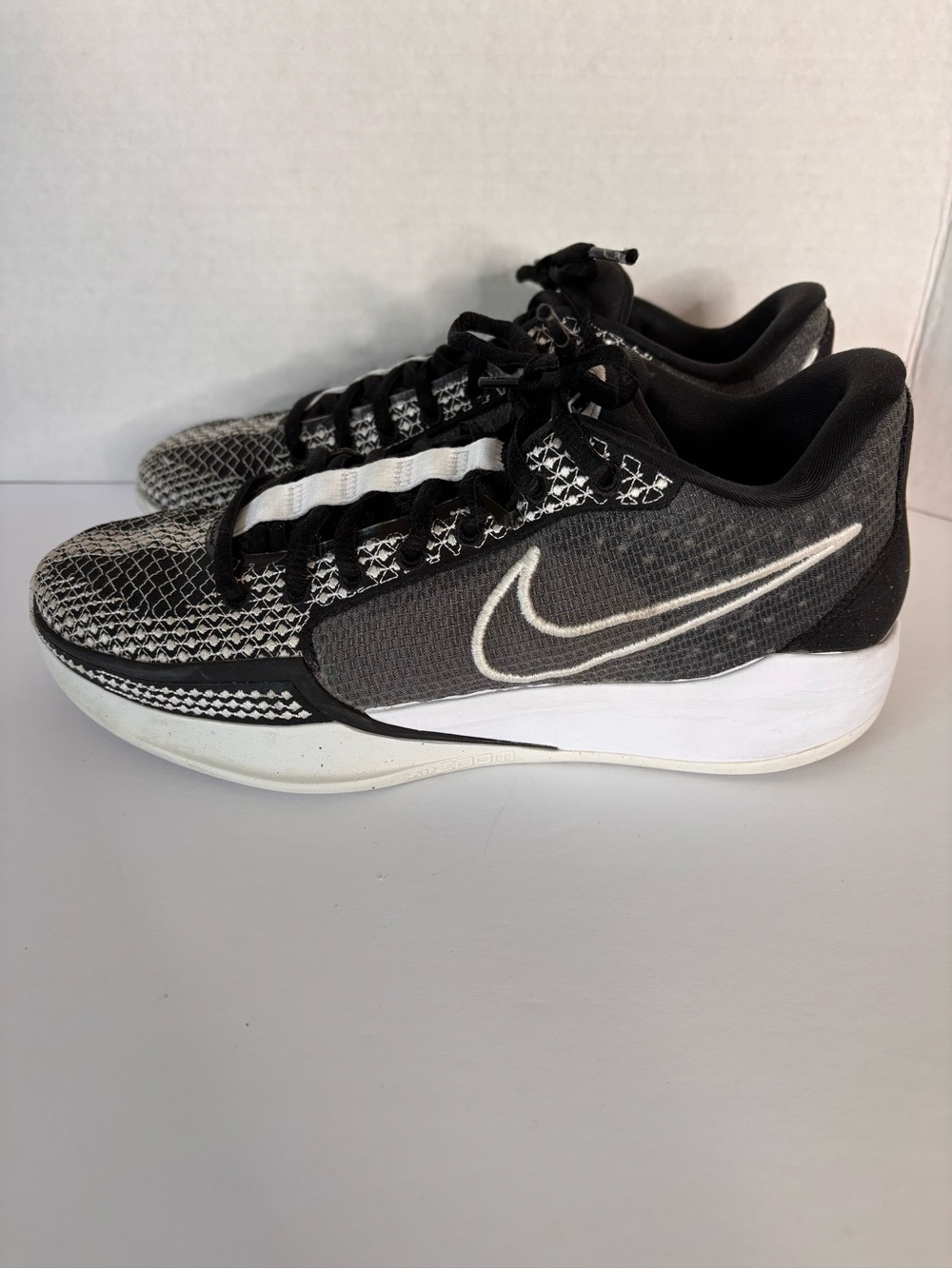 Nike Sabrina 1TB Low Top Women's Black and White Basketball Athletic Sneakers - Picture 2 of 7